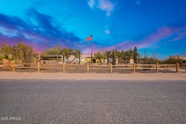 6835 E DALE Lane, Scottsdale, AZ 85266