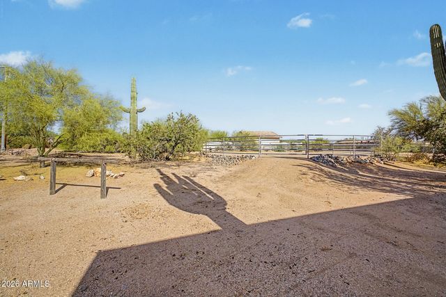 6835 E DALE Lane, Scottsdale, AZ 85266