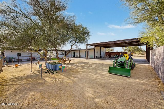 6835 E DALE Lane, Scottsdale, AZ 85266