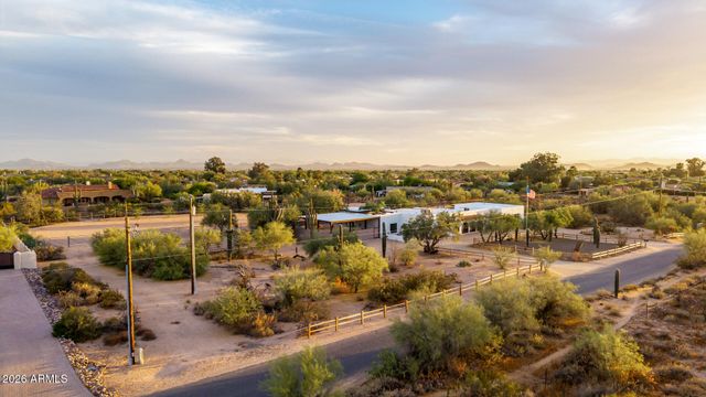 6835 E DALE Lane, Scottsdale, AZ 85266