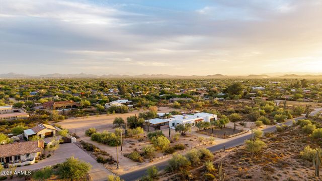 6835 E DALE Lane, Scottsdale, AZ 85266