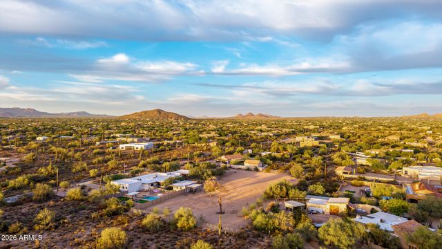 6835 E DALE Lane, Scottsdale, AZ 85266