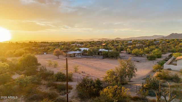 6835 E DALE Lane, Scottsdale, AZ 85266