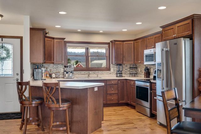 709 Wildwood COURT, La Crescent, MN 55947