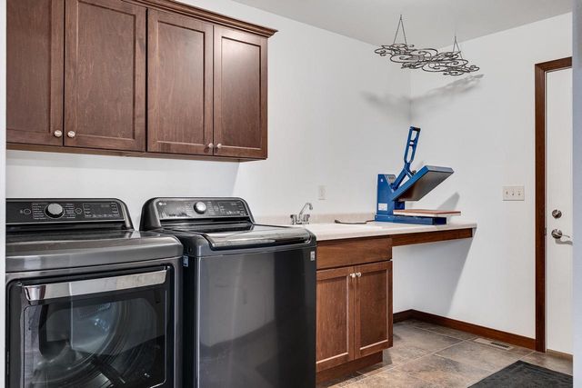 709 Wildwood COURT, La Crescent, MN 55947