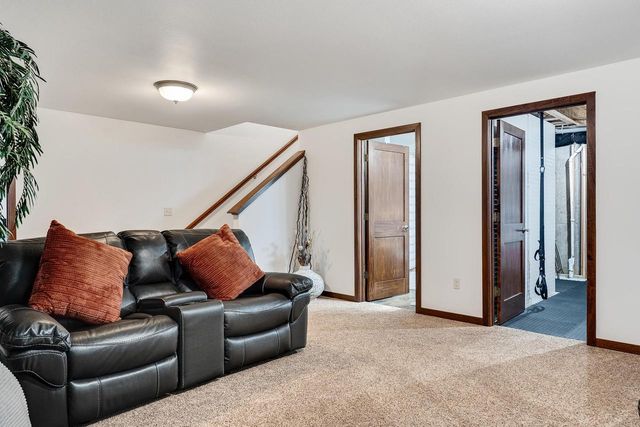 709 Wildwood COURT, La Crescent, MN 55947