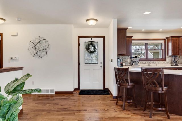 709 Wildwood COURT, La Crescent, MN 55947