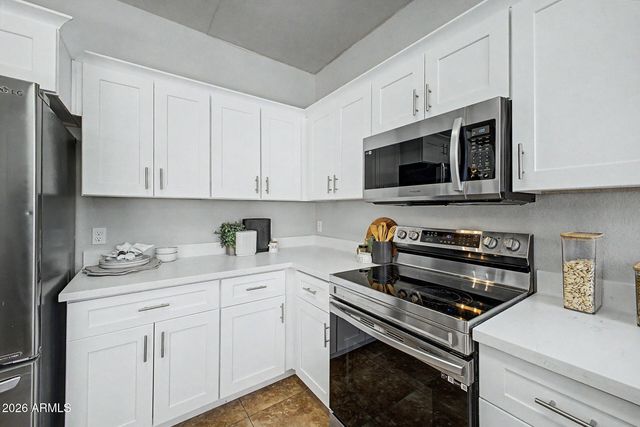 2061 N 29TH Place, Mesa, AZ 85213