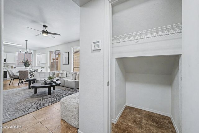 2061 N 29TH Place, Mesa, AZ 85213