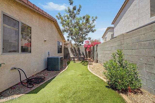 2061 N 29TH Place, Mesa, AZ 85213