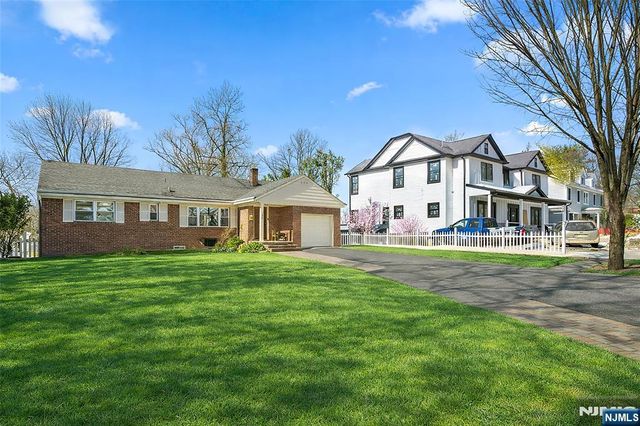 219 Farview Avenue, Paramus, NJ 07652
