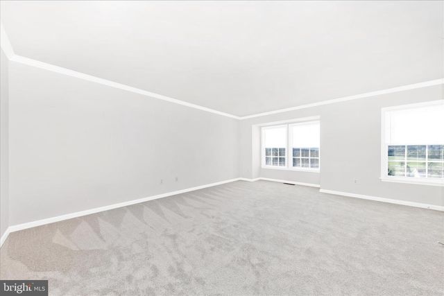 18 ZAHARIAS DR, Martinsburg, WV 25405