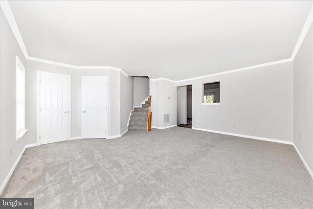 18 ZAHARIAS DR, Martinsburg, WV 25405