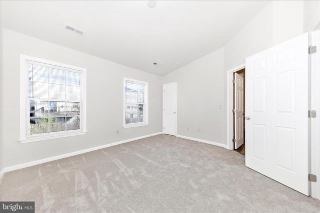 18 ZAHARIAS DR, Martinsburg, WV 25405