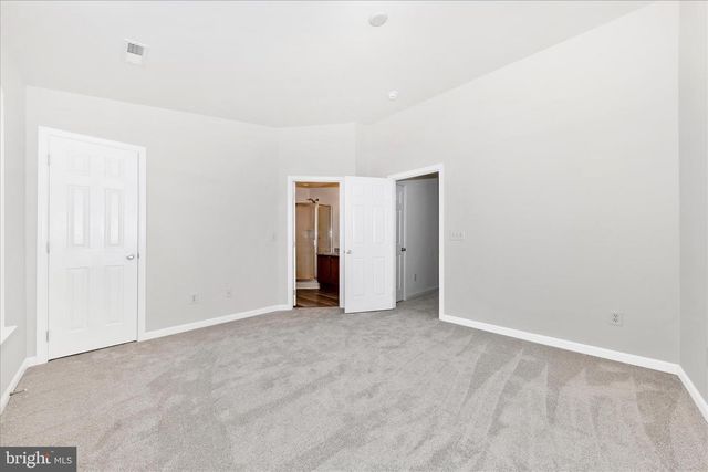 18 ZAHARIAS DR, Martinsburg, WV 25405