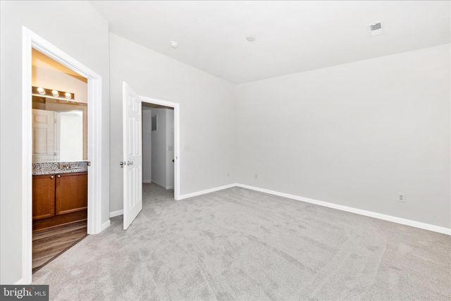18 ZAHARIAS DR, Martinsburg, WV 25405