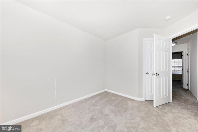 18 ZAHARIAS DR, Martinsburg, WV 25405