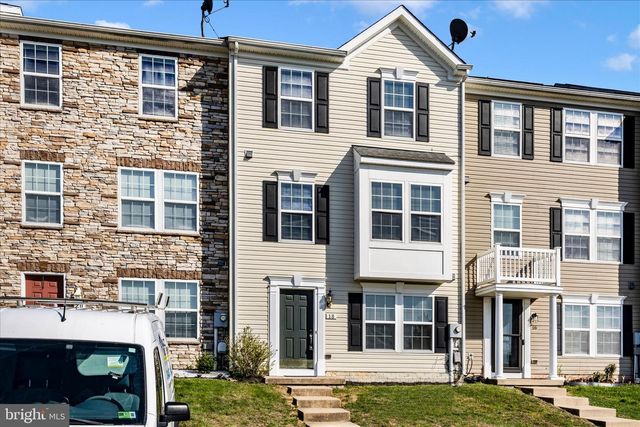 18 ZAHARIAS DR, Martinsburg, WV 25405