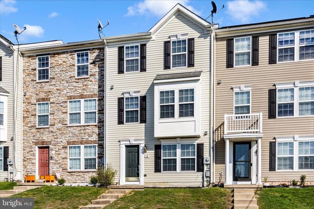 18 ZAHARIAS DR, Martinsburg, WV 25405