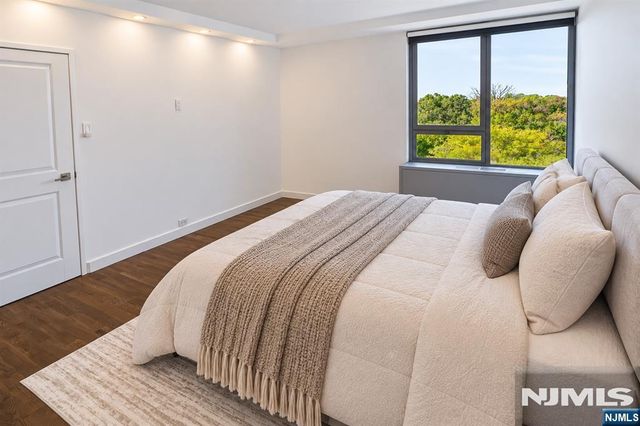 2 Horizon Road 812, Fort Lee, NJ 07024