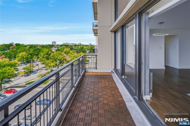 2 Horizon Road 812, Fort Lee, NJ 07024