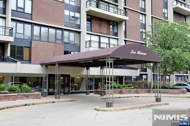 2 Horizon Road 812, Fort Lee, NJ 07024