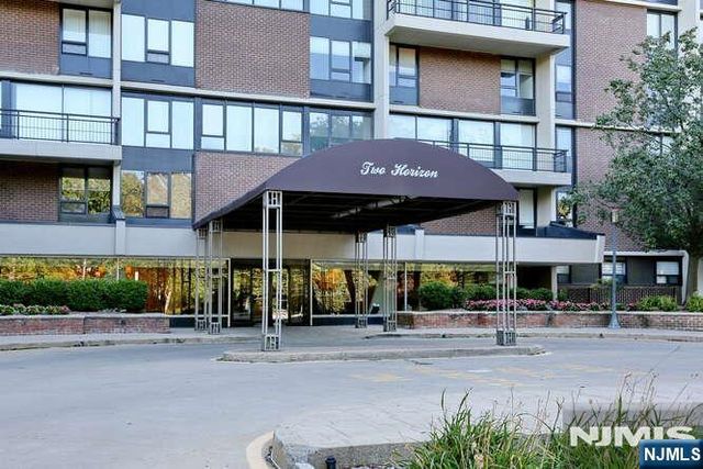 2 Horizon Road 812, Fort Lee, NJ 07024