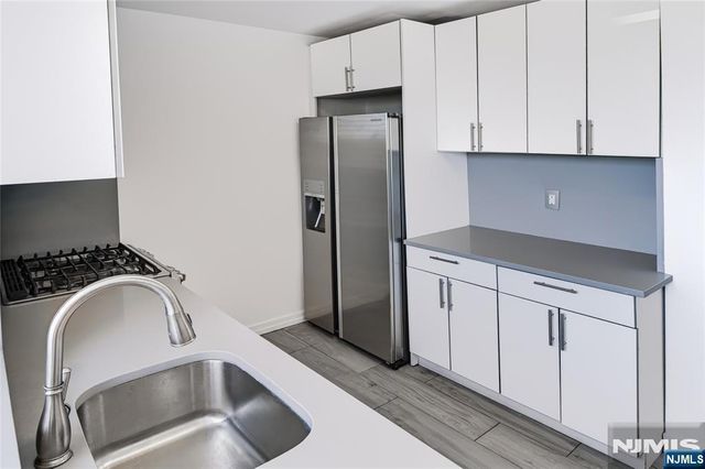 2 Horizon Road 812, Fort Lee, NJ 07024