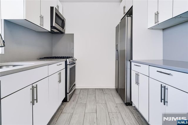 2 Horizon Road 812, Fort Lee, NJ 07024