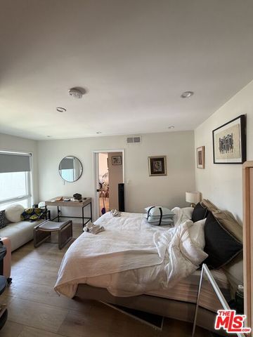 3407 Huxley Street 39, Los Angeles, CA 90027
