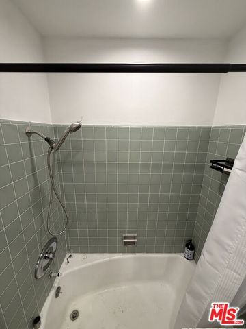 3407 Huxley Street 39, Los Angeles, CA 90027
