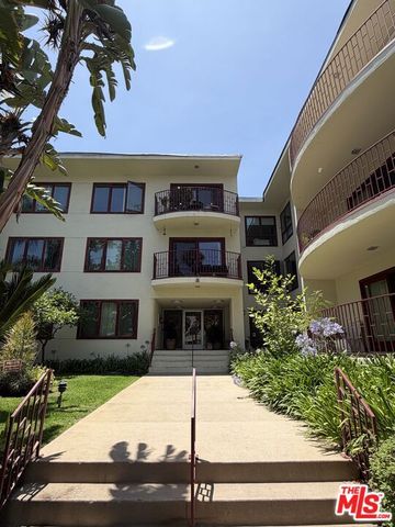 3407 Huxley Street 39, Los Angeles, CA 90027