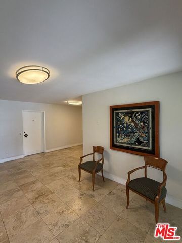 3407 Huxley Street 39, Los Angeles, CA 90027