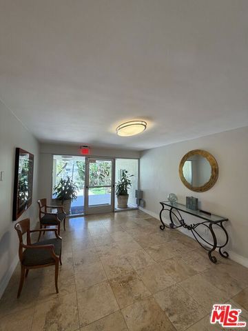 3407 Huxley Street 39, Los Angeles, CA 90027