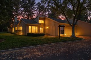 1833 Edgebrook Dr #A, Modesto, CA 95354