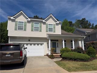 2028 Queens Point DR, Suffolk, VA 23434