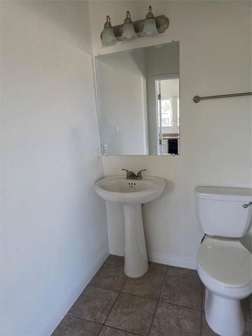 6303 White Oak Drive, Hitchcock, TX 77563