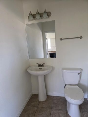 6303 White Oak Drive, Hitchcock, TX 77563