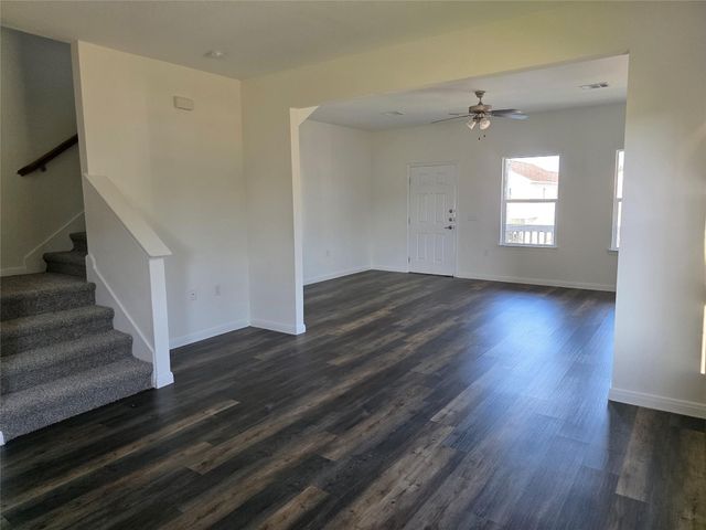 6303 White Oak Drive, Hitchcock, TX 77563