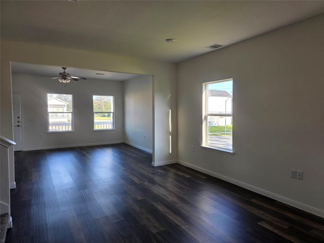 6303 White Oak Drive, Hitchcock, TX 77563