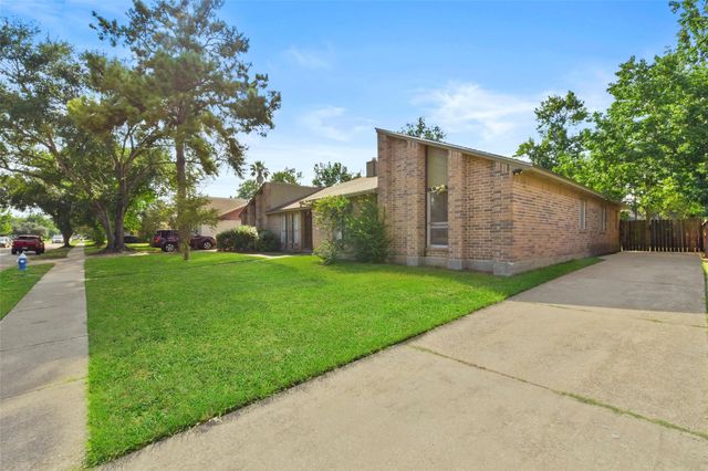 2427 Autumn Springs Lane, Spring, TX 77373