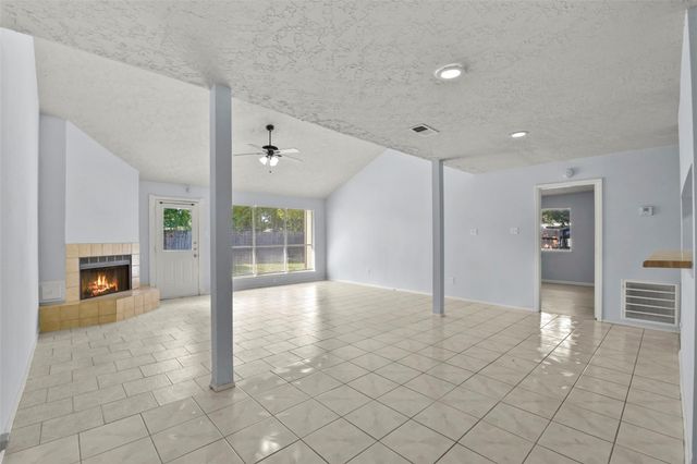 2427 Autumn Springs Lane, Spring, TX 77373