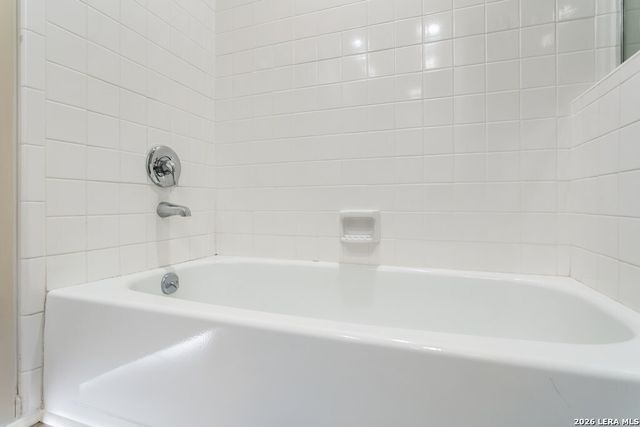 2611 Eisenhauer Rd Apt 1103, San Antonio, TX 78209