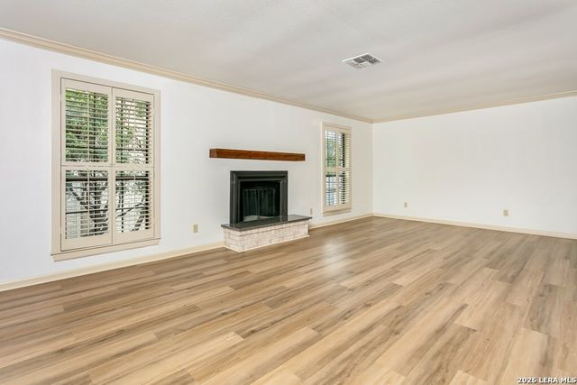 2611 Eisenhauer Rd Apt 1103, San Antonio, TX 78209
