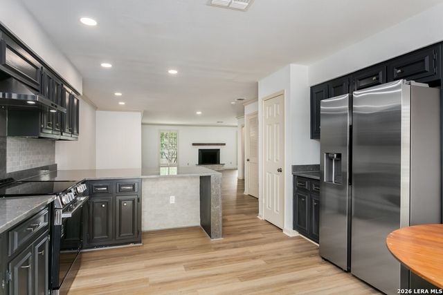 2611 Eisenhauer Rd Apt 1103, San Antonio, TX 78209