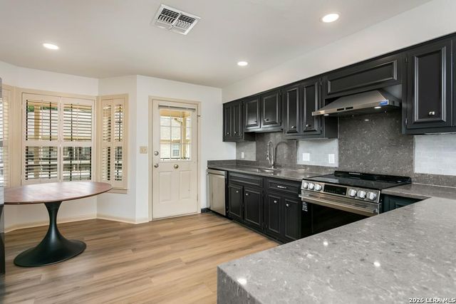 2611 Eisenhauer Rd Apt 1103, San Antonio, TX 78209