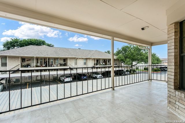 2611 Eisenhauer Rd Apt 1103, San Antonio, TX 78209