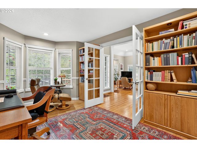 14567 Sw WOODHUE St, Tigard, OR 97224