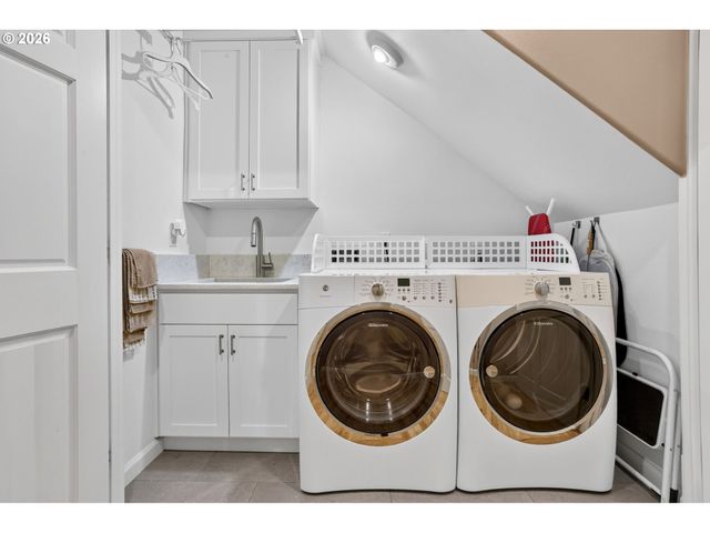 14567 Sw WOODHUE St, Tigard, OR 97224