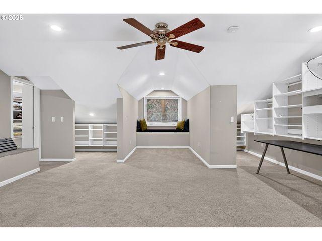 14567 Sw WOODHUE St, Tigard, OR 97224